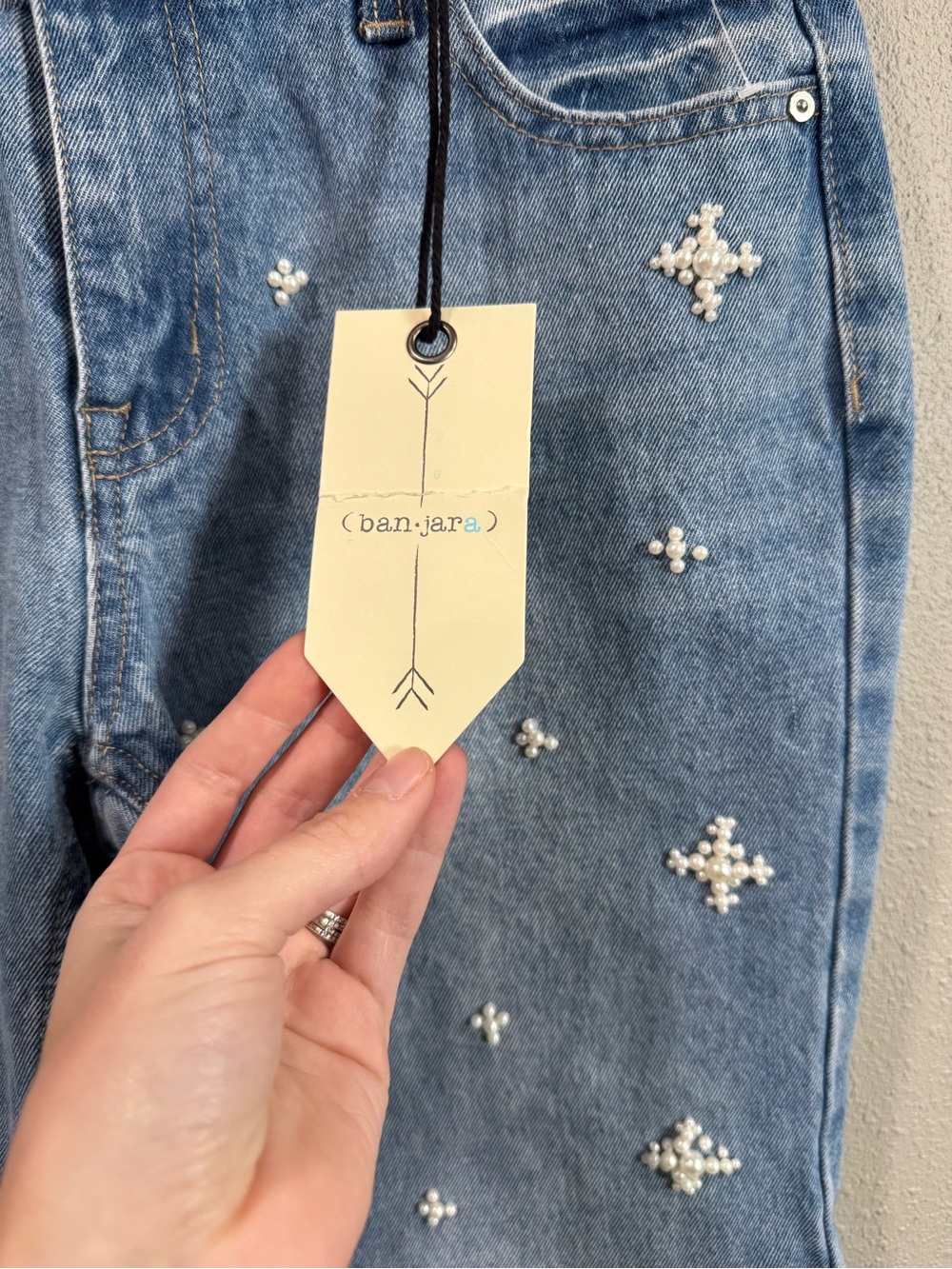 NWT Ban Jars Cropped Embroidered Light Blue Jeans - Picture 4 of 9